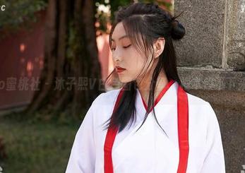 MiiTao蜜桃社 – 沐子熙V白色图包分享，根本停不下来的闲聊