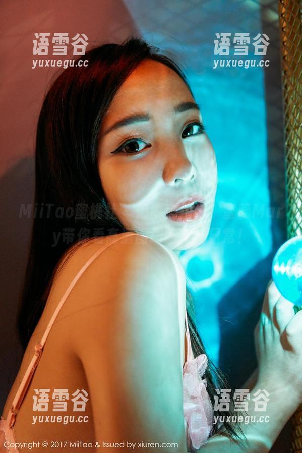 MiiTao蜜桃社 - 奶牛自拍记，蜜蕊Mary带你看高清图册的农场日常！