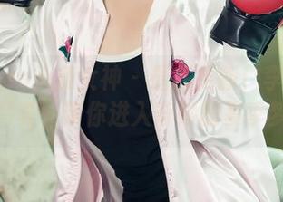 TouTiao头条女神 – 最新更新！李丽莎的泳装写真，带你进入奇妙的夏季梦境。