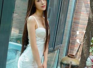 UGirls尤果网 – 有了刘嘉琦cherry的礼服更新，我决定再不买麻辣烫，省的钱全给她买服装！