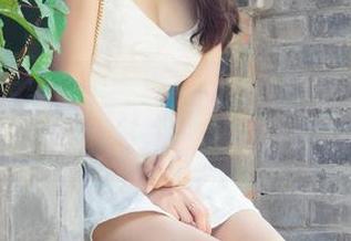 UGirls尤果网 – 谁说校服只属于校园？谭晓彤的美图合集反向证明