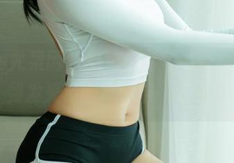UGirls尤果网 – 郭婉祈白色最新合集，白到发光，太“纯洁”了吧？