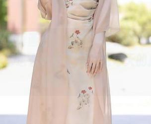 XIAOYU语画界 – 李丽莎体操服写真，随便一拍都这么好看，完了我每天的打扮得加倍努力了。