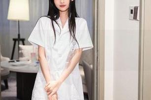 Xiuren秀人网 – 心妍小公主的黑丝图集，时而调皮，时而优雅呀