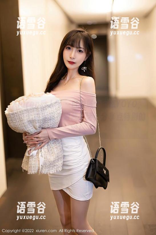 Xiuren秀人网 - 自拍属于悠悠YOYO，但每个角度都在跟我对话，分享点特别的吧！