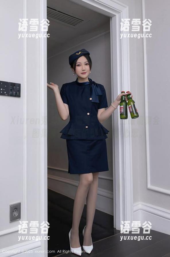 Xiuren秀人网 - 糯美子Mini的眼镜舞会，图集里藏着我们都懂的小心思。