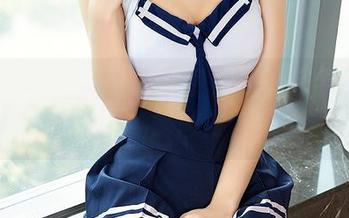 YouMi尤蜜荟 – 最新图包：李芊芊狂飙学姐气场，仿佛要颠覆整个校园！