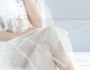 丽柜 – 安娜的赛道女郎风采，最新原图让人多看几眼。