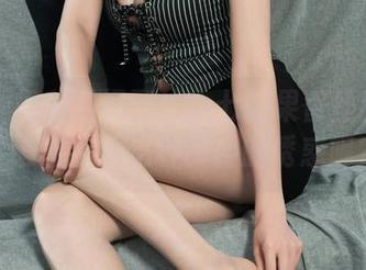 丽柜 – 福利时间到！小七的果香丝甜写真，谁能抗拒这种甜蜜的诱惑呢？