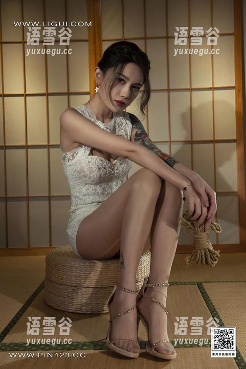 丽柜 - 一个敏儿的全套写真：在纤丝俏佳莲面前，我的表情包不够用了！