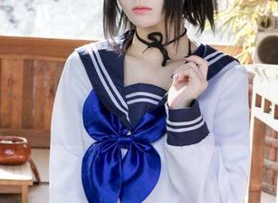 谁能拒绝九柒喵的笑面教授？OL制服福利写真实力吸睛。