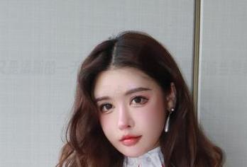 微密圈 – 又是清新的一天，于芷晴的瑜伽原图不妨当壁纸换换风格，要点勇气！