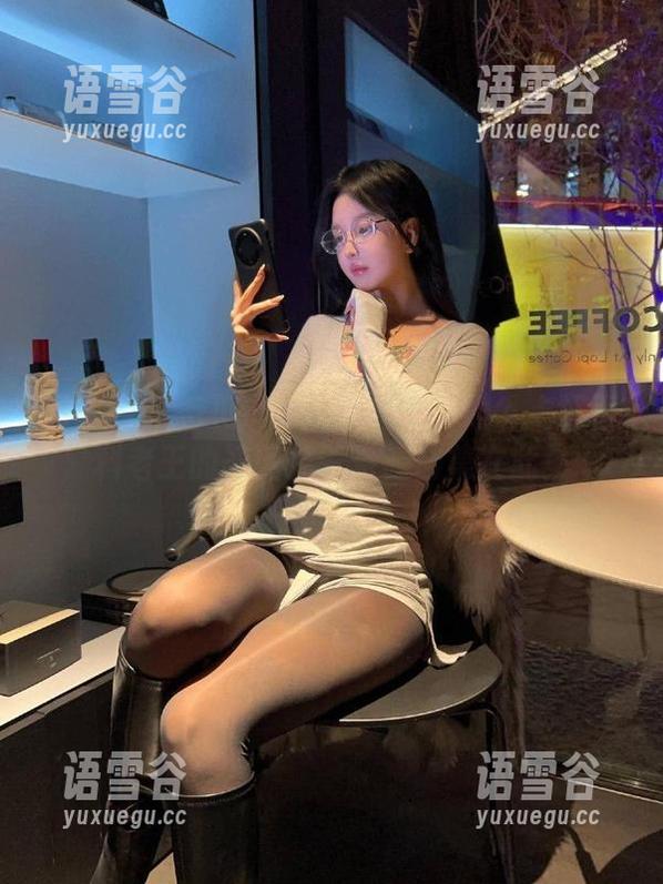 微密圈 - 您见过会庆祝的兔子吗？卡通百科老王的圣诞兔子资源合集在此！