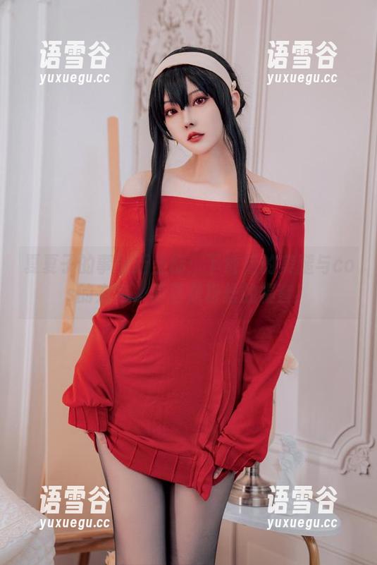 夏夏子的事业新坐标：下载后的美腿与cos的方向，简直是粉丝的福音！