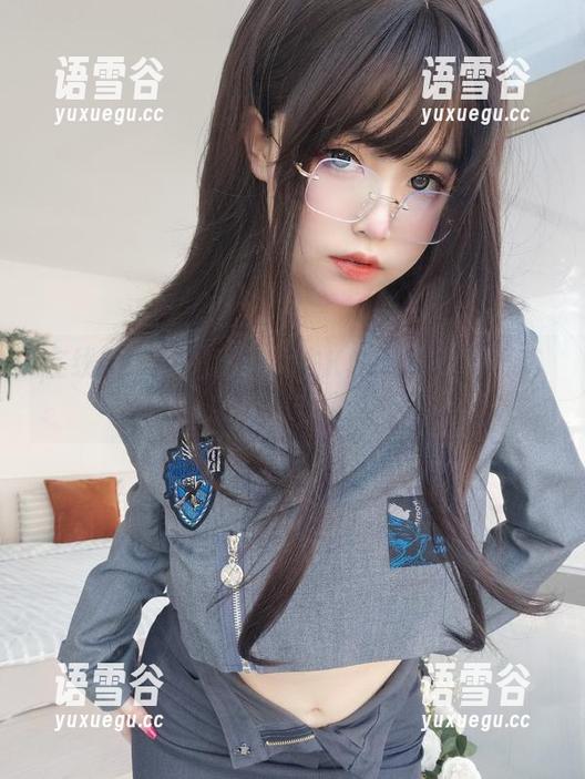 在线写真大揭秘：女主K的性感快递员其实灵魂非常撩