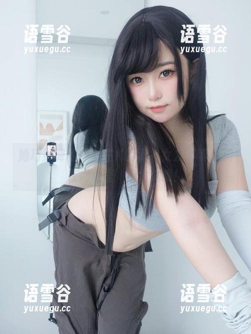 她巧妙降临，女主K的清纯女友写真，别在网盘里駐足太久哦！