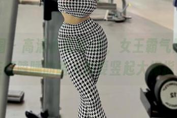 微密圈 – 高清小猫咪ck，女王霸气侧漏，连打瞌睡的路人都要竖起大拇指！