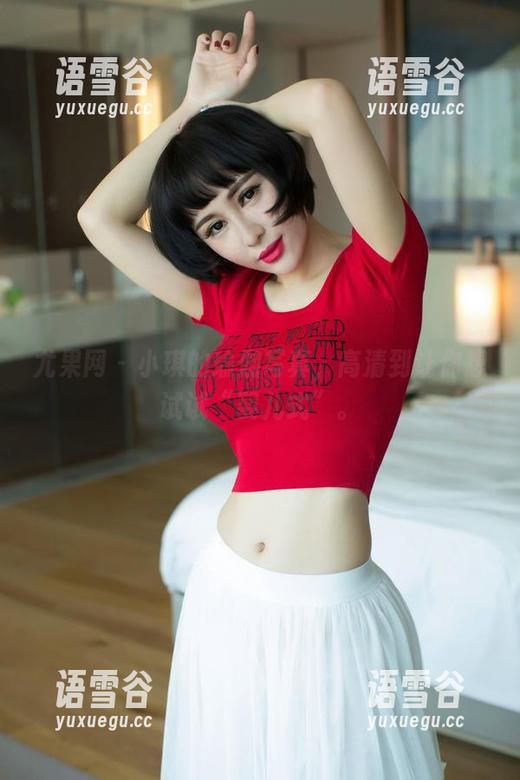 尤果网 - 小琪的瑜伽写真，高清到让你想试试“婴儿式”。