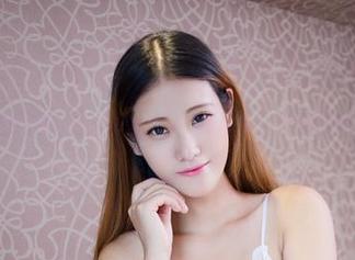 尤物馆 – 原图里的Seven小七，连衣裙摇曳，很好奇她会怎么分享。