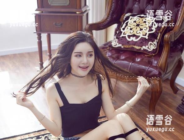 尤物馆 - 艾小青对丝袜的迷恋：谁能拒绝这些图片下载呢？