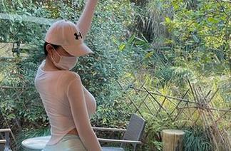 微密圈 – 不看左公子666的短裤就亏了，原图链接在这里，自己去下载。