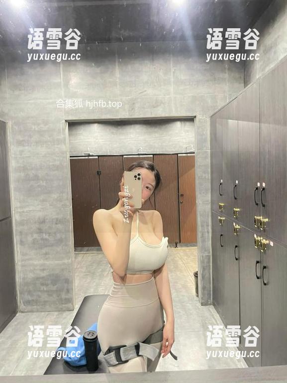 左公子666 微密圈 - 最新左公子666旅拍,毛茸茸的草地上又又又被他占领了,赶快来看这“战利品”!