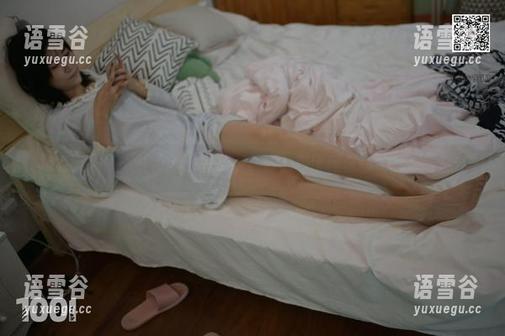 异思趣向 - 小九带你看这长腿，旗袍对比图合集，谁在偷瞄？