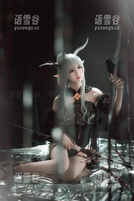 弥音音ww，牛仔裤——原图里的一丝随性