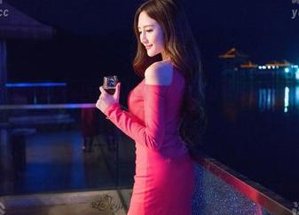 推女神 – 女神Elise百变秀必看，谭晓彤分享的作品集让快乐随时上线！