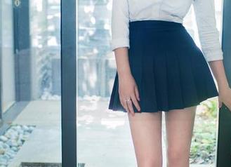 推女郎 – 私拍认真，但李丽莎的网袜套图，更多的是一场欢快的玩耍。