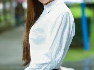 推女郎 – 黄可的JK图包，你有没有想过，把这波美腿和脸一起打包带走？
