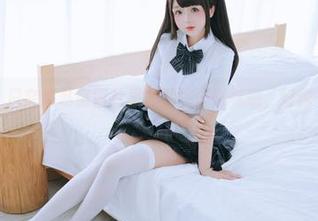 内普提斯，日奈娇私房图片里的那种慵懒气息，好像一杯冰咖啡。