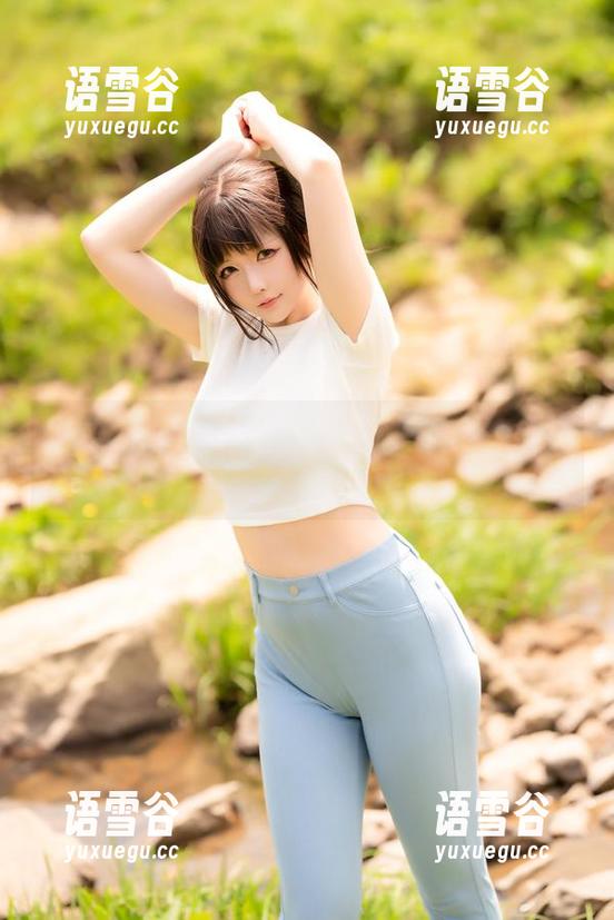 碧蓝航线里的泳装女神，星之迟迟，快来下载他的新cos！