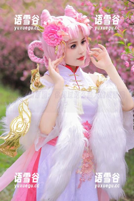 桃暖酱的原图：你见过这么黏人的桃酱吗？