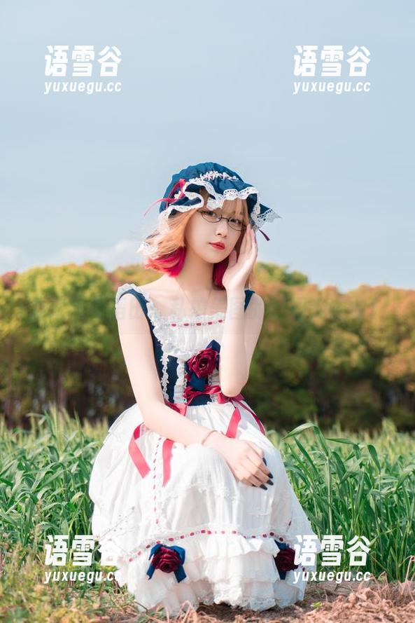梨瑾瑾与稻田：私拍美图的田园交响曲！