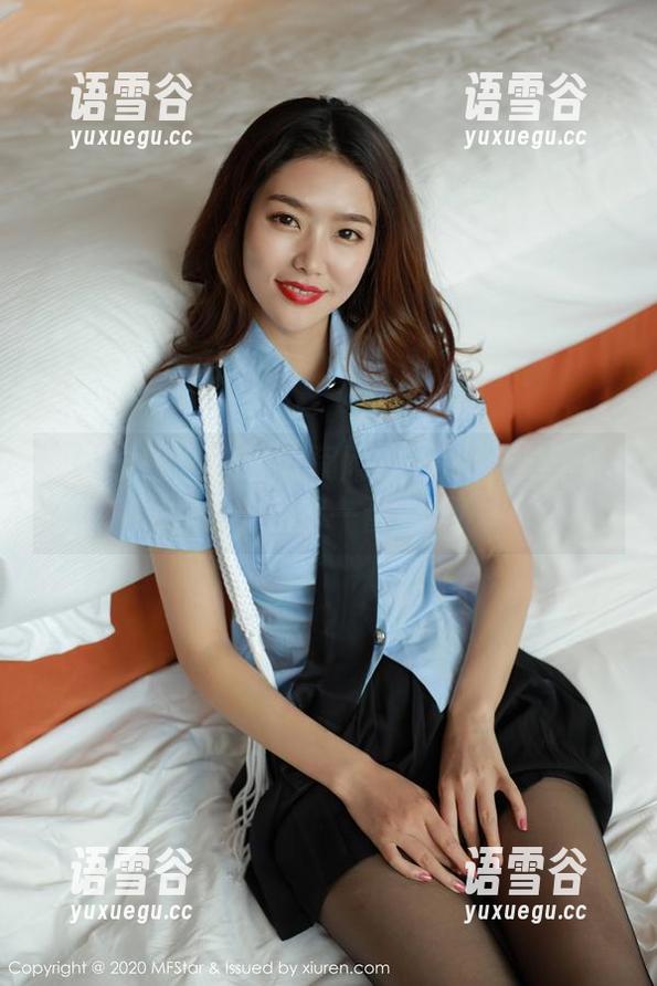 模范学院 - 自拍or闹剧？Ellie艾栗栗的作品集值得一番深思！