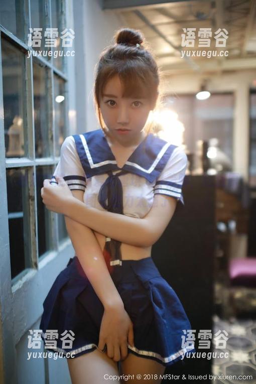 模范学院 - 最爱看唐琪儿il美脚，这组原图杀伤力太强了