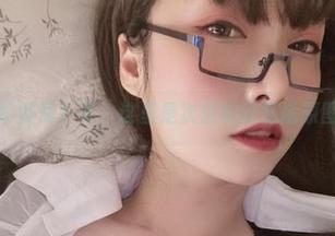 风纪委员？不，这里是次屁啦的私房原图。