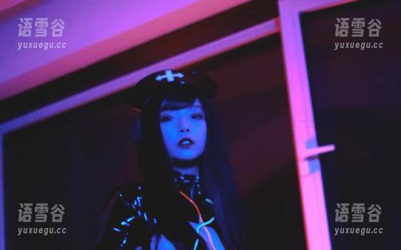 清颜颜子所选的少女作品集，考验你对青春的想象力——别眨眼哦！