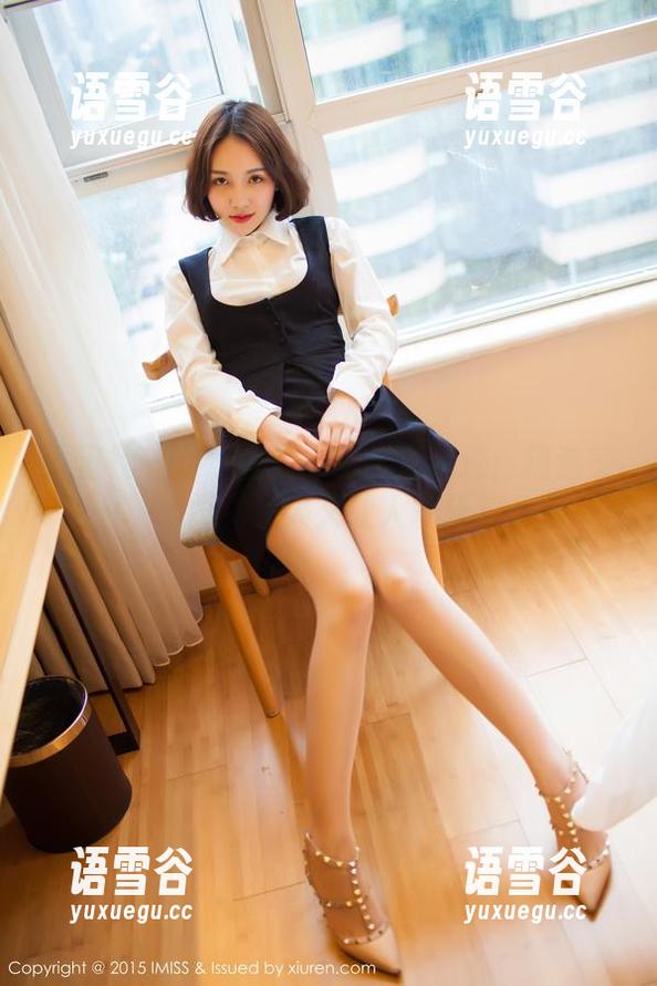 爱蜜社-俞公主 爱蜜社 - 走近俞公主的夏日足迹:精选美脚,凉爽又让人冒汗