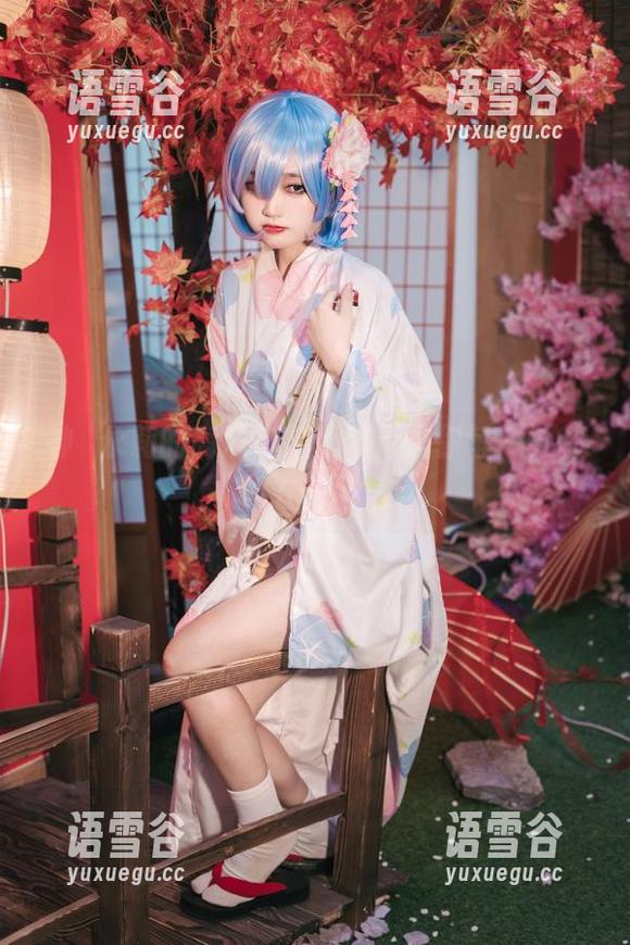 神沢永莉的高清自拍套图，祝你每一天都像在新年！