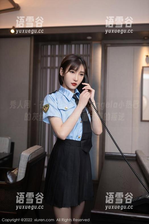 秀人网 - 在这份图集中，Angela小热巴的灰丝时光，昭示着无声的叛逆