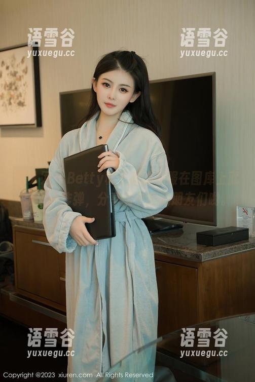 秀人网 - Betty林子欣的礼服在图库上就像个小炸弹，分享给中意的朋友们哟。
