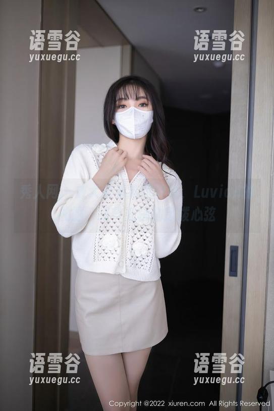 秀人网 - 放大来看这张壁纸，Luvian的礼服，细节处稍稍撩拨心弦
