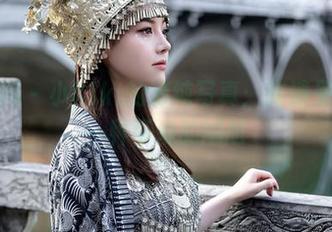 秀人网 – 小Kiki的清纯写真：高清呈现出一种可爱的尴尬