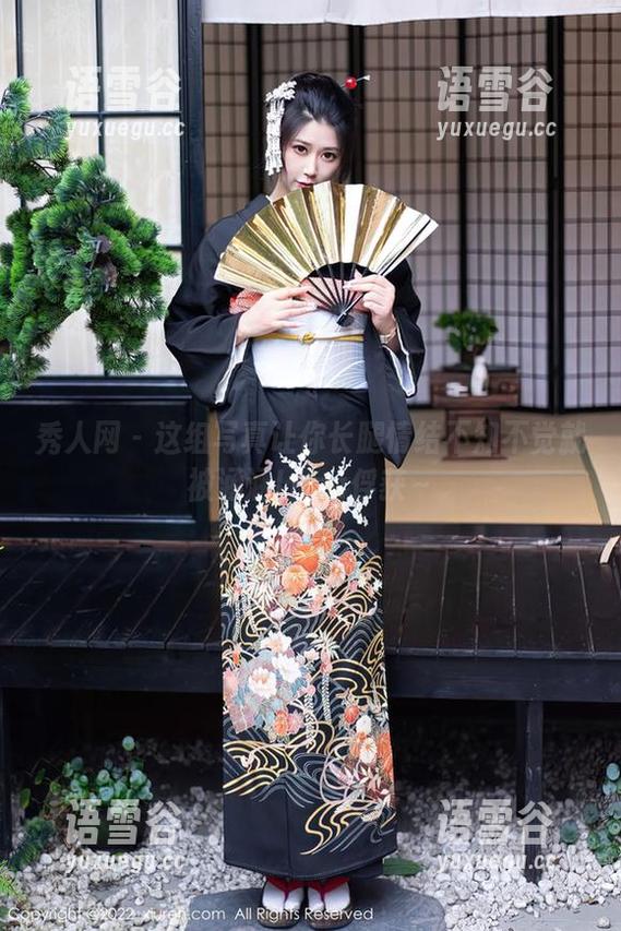 秀人网 - 这组写真让你长腿情结不知不觉就被涵涵Luna俘获～