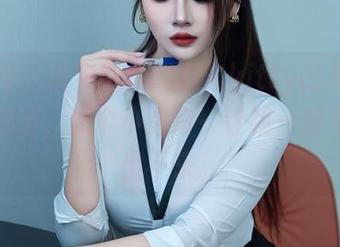 秀人网 – 说实话，赵小米kitty的写真很会玩剧情，像个小迷宫，让我一时半会儿出不来。