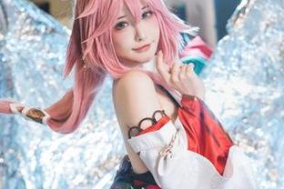来吧，让糖果果Candy的清纯套图在你的脑海里回荡，完全免费！