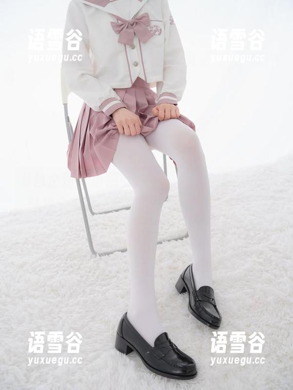 紧急企划 - 小恩的连体衣壁纸合集，给墙壁换个风格，咱们以后可别太挑剔噢！