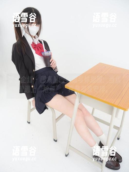 紧急企划 - 图集里的小恩与体操服：当优雅遇上“尬舞”，真是别致安排。